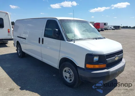 2015 Chevrolet Express 2500 Work Van z USA, uszkodzony, nr VIN 1GCWGGCF9F1163845